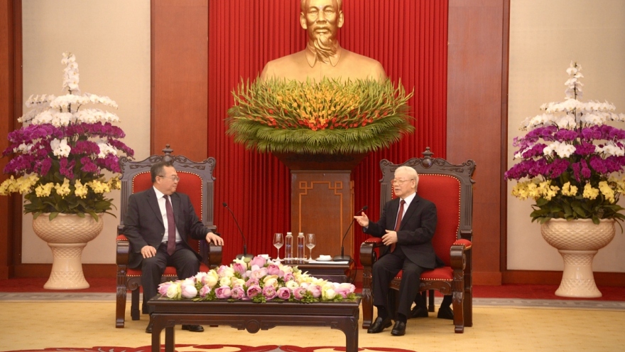 Party General Secretary hosts Chinese party official